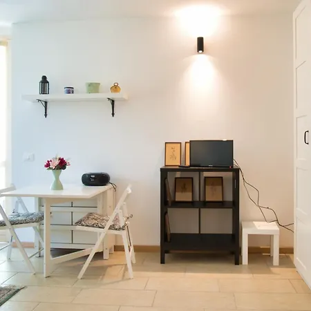 Alpine Apartment Barzio